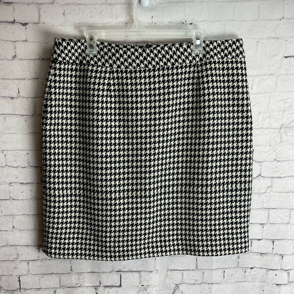Chadwicks Black and White Houndstooth Skirt